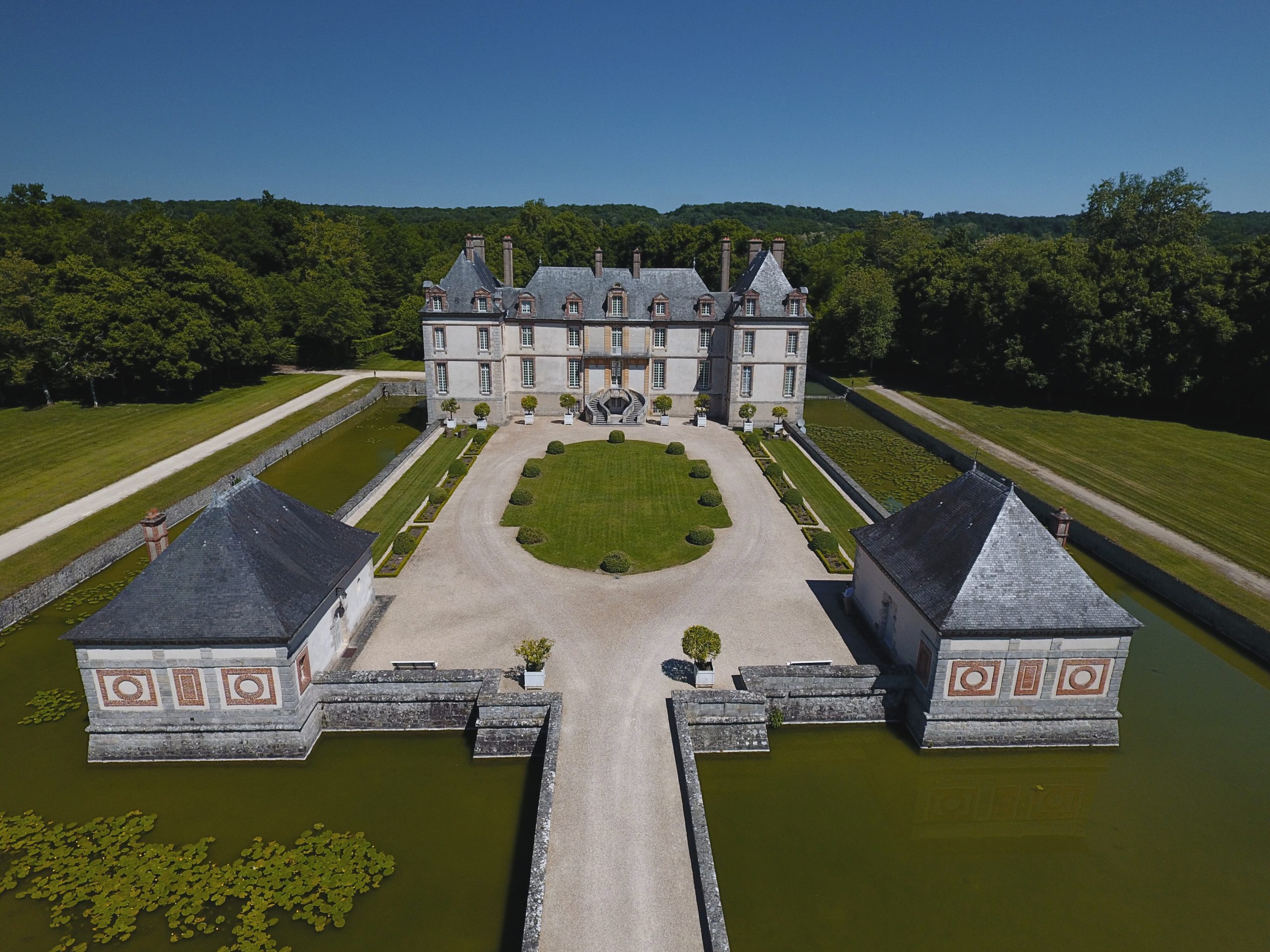 Château de Bourron_Exterior_04