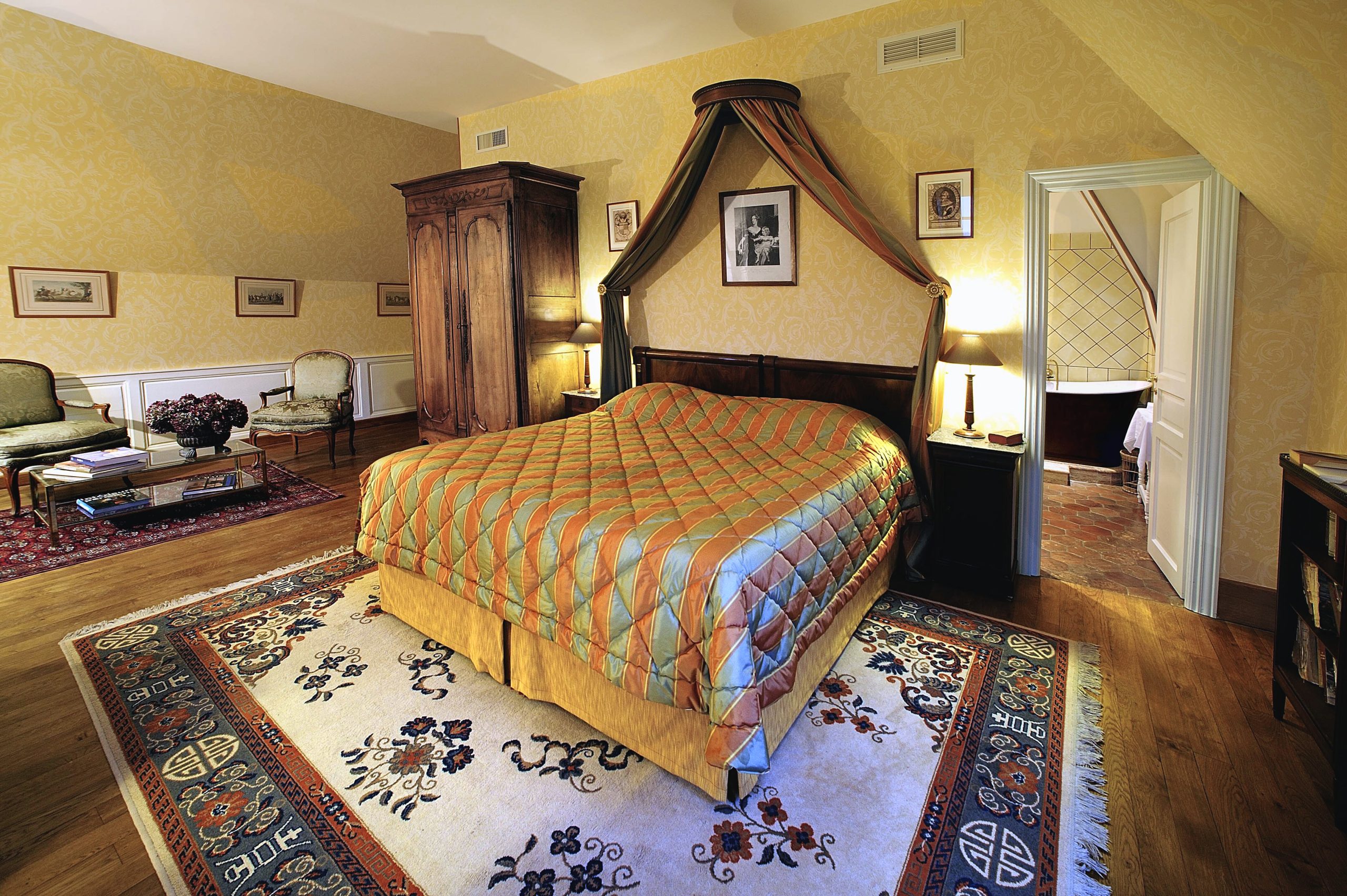 Château de Bourron_Room_05